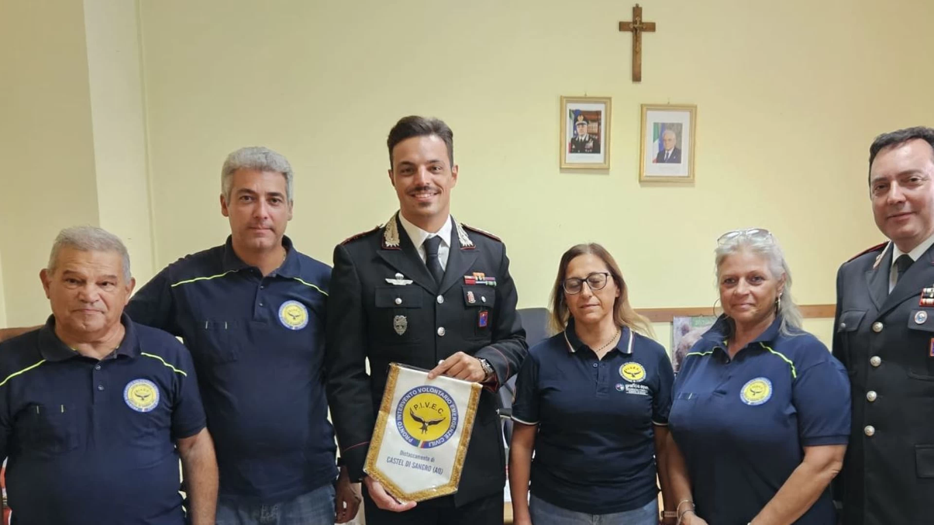Castel Di Sangro: il nuovo comandante della Compagnia Carabinieri incontra il distaccamento Pivec ed il gruppo alpini “Orazio Ricchiuto”.